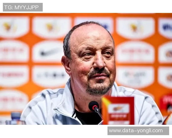 足球场上的英雄与战术大师解析各个角色的重要性与影响力